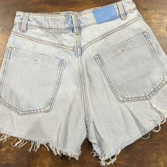 Zara HIGH RISE DENIM SHORTS 4 - Picture 4 of 8